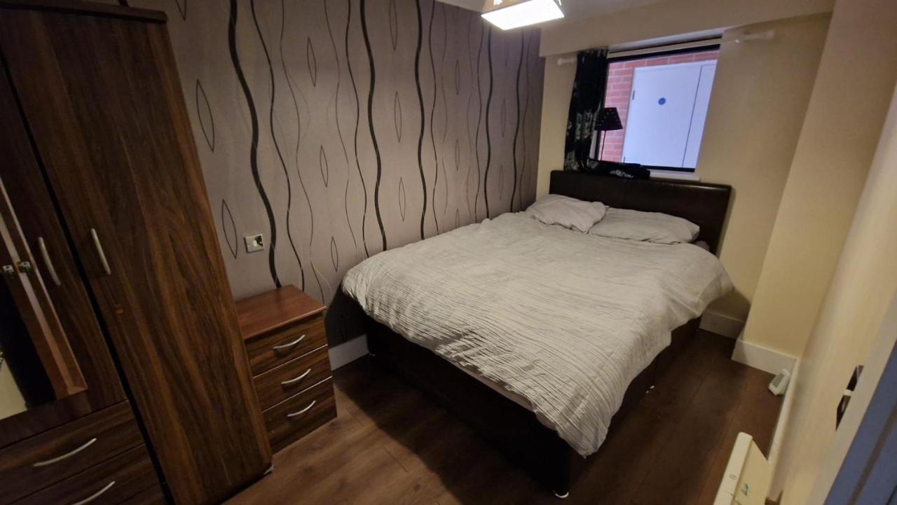 Two Bedroom Apartment, Birmingham City Centre B1 Exteriör bild